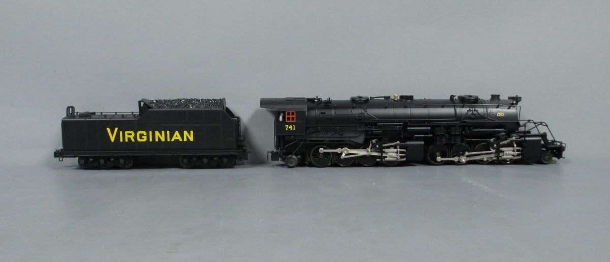Lionel 6-38032 O Gauge Virginian 2-8-8-2 Steam Locomotive & Tender #741 EX/Box