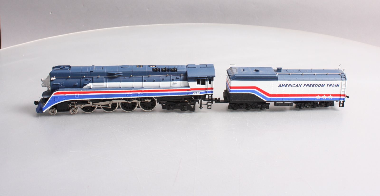 Lionel HO GS-4 Northern American Freedom Train 4-8-4 Steam Loco and Tender #4449 LN/Box