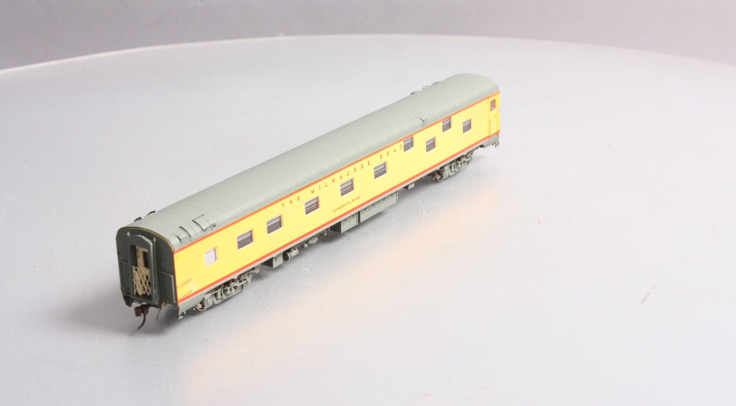 Rapido Trains 101132 HO Milwaukee Road Duplex Sleeper 1955 "Minnesota River