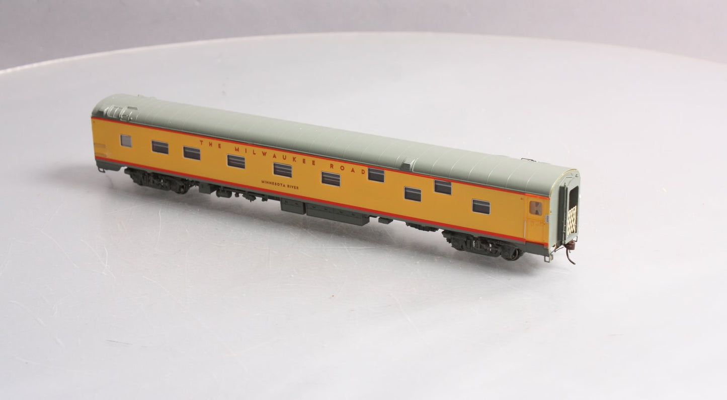 Rapido Trains 101132 HO Milwaukee Road Duplex Sleeper 1955 "Minnesota River