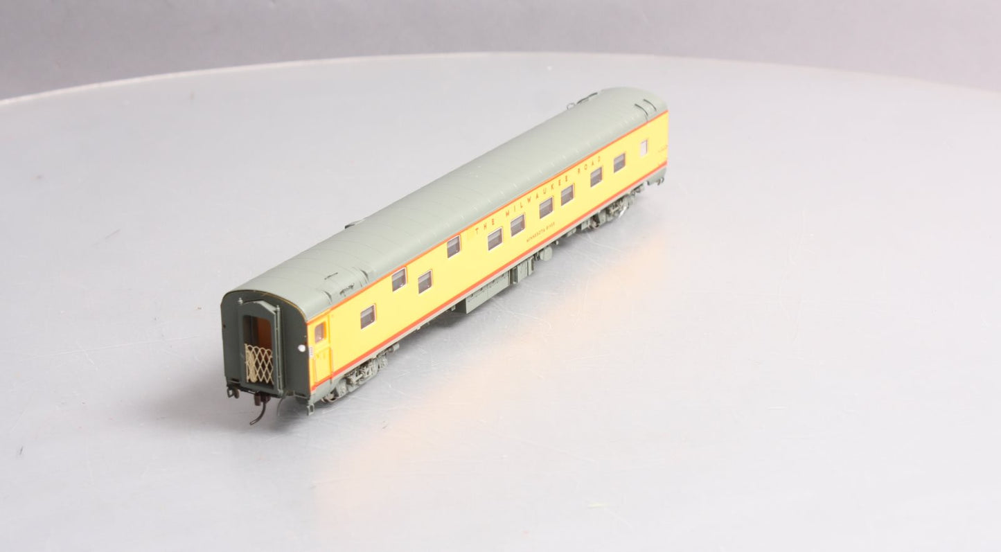 Rapido Trains 101132 HO Milwaukee Road Duplex Sleeper 1955 "Minnesota River