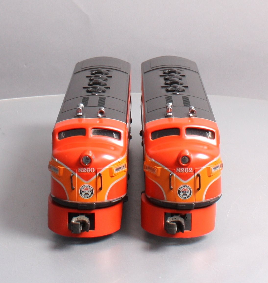 Lionel 6-8260 O Gauge Southern Pacific F3 AA Diesel Locomotive Set #8260/8262 EX/Box