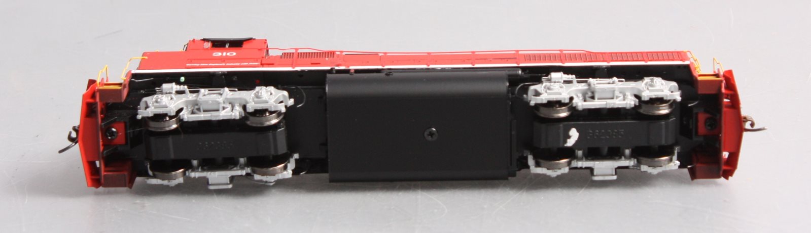 Athearn G40782 HO Vermont Railway GP40-2W #310