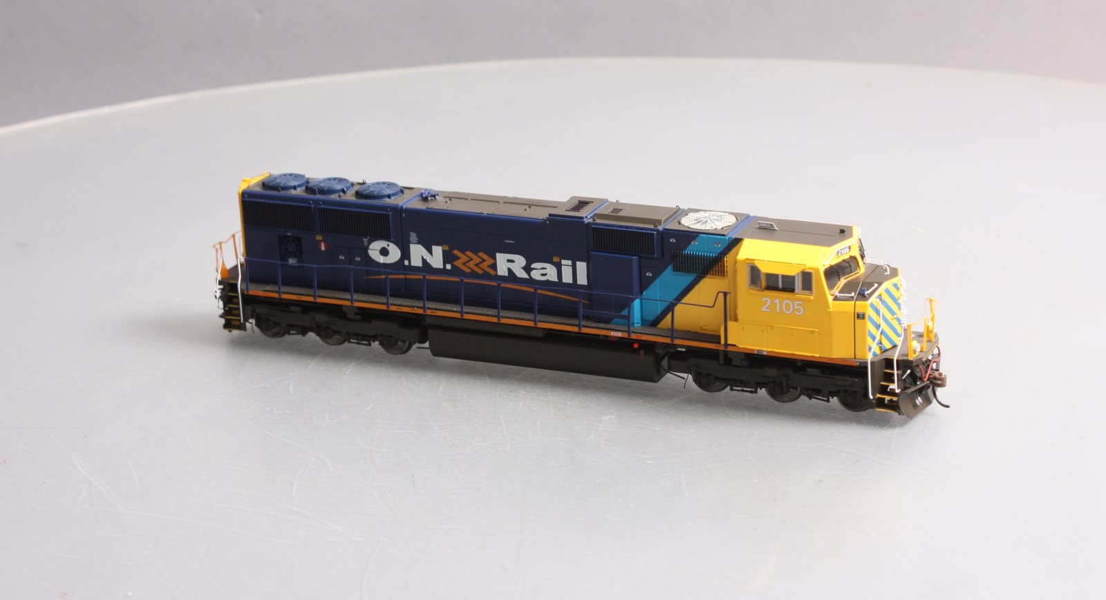 Athearn G69512 HO Ontario Northland Rail SD75I Diesel Locomotive #2105