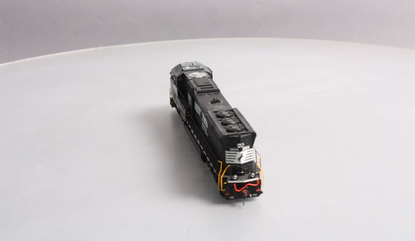 Athearn G70620 HO Norfolk Southern SD70M Diesel Locomotive w/DCC & Sound #2604