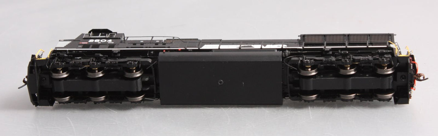 Athearn G70620 HO Norfolk Southern SD70M Diesel Locomotive w/DCC & Sound #2604