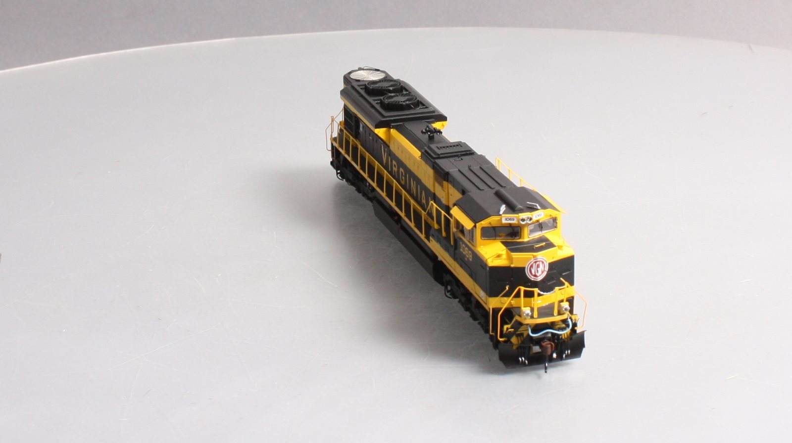 Athearn G68805 HO NS Virginian Heritage SD70ACe Locomotive #1069 w/ DCC & Sound LN/Box