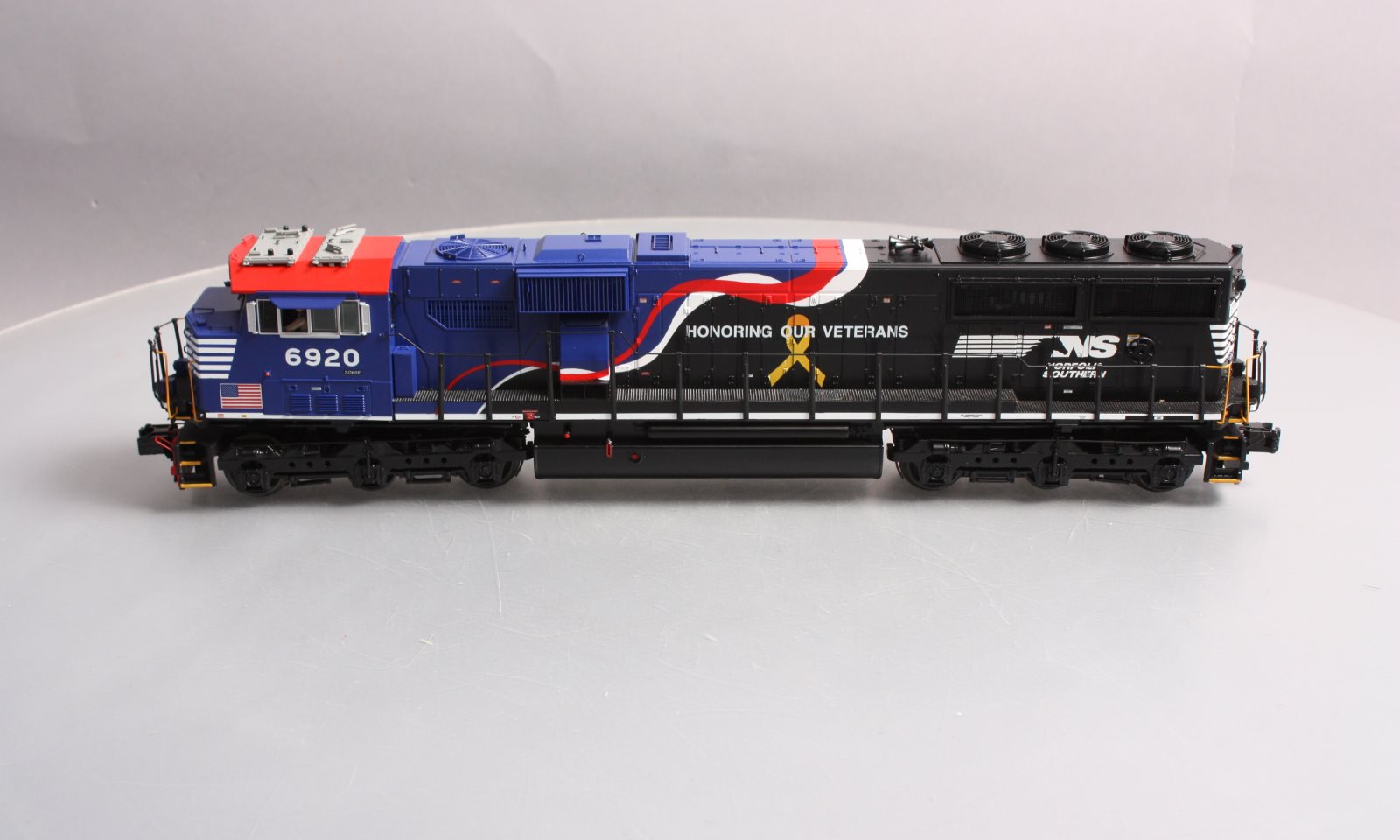 MTH 20-20591-1 Long Island Railroad Alco S-2 Diesel Switcher w/P-S 3.0 #447