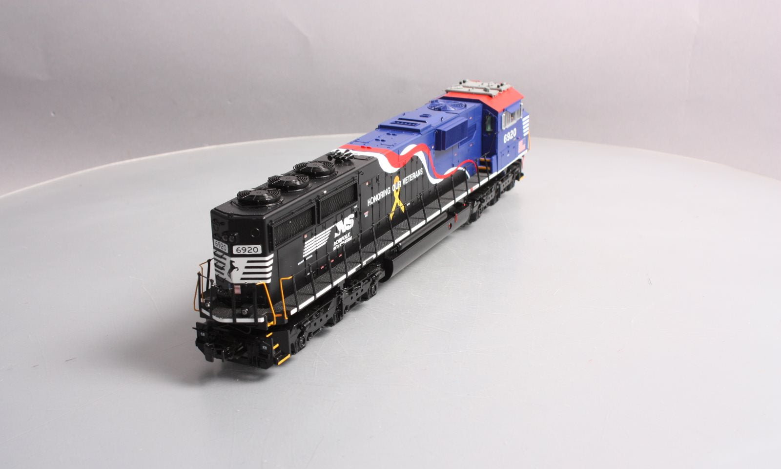 MTH 20-20591-1 Long Island Railroad Alco S-2 Diesel Switcher w/P-S 3.0 #447