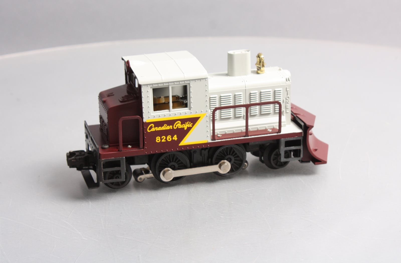Lionel 6-8264 O Gauge Canadian Pacific Diesel Snowplow Locomotive EX/Box