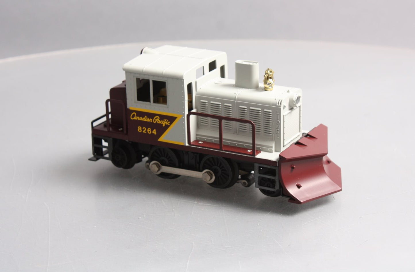 Lionel 6-8264 O Gauge Canadian Pacific Diesel Snowplow Locomotive LN/Box