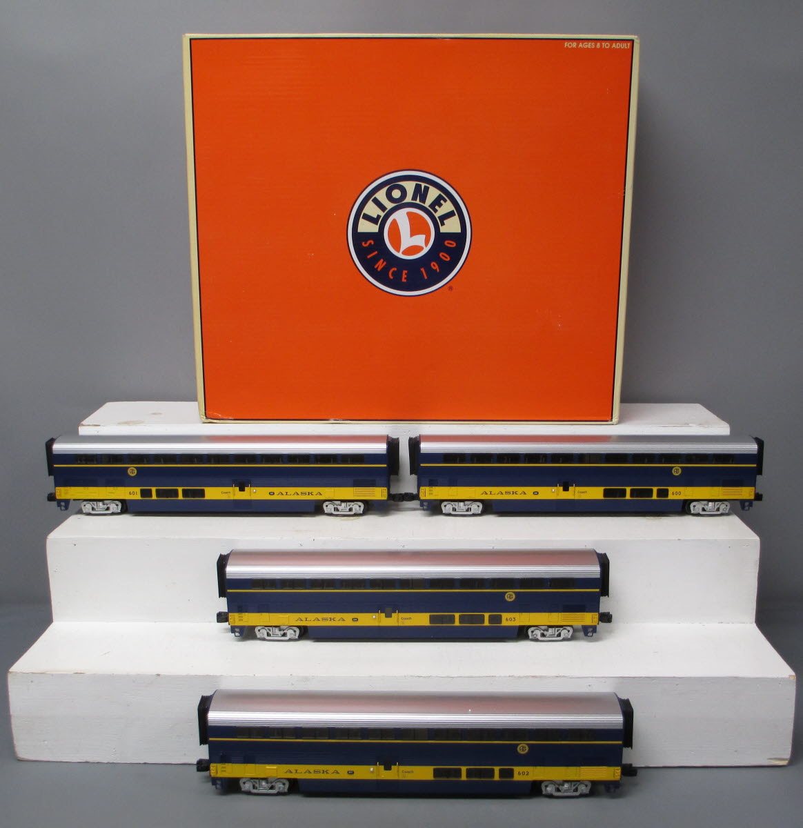 Lionel 6-15395 O Gauge Alaska Superliner Aluminum Passenger 4-Car Set LN/Box