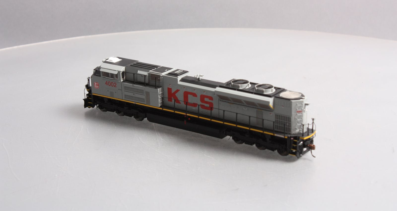 Athearn G68872 HO KCS SD70ACe Diesel Locomotive with DCC & Sound #4002
