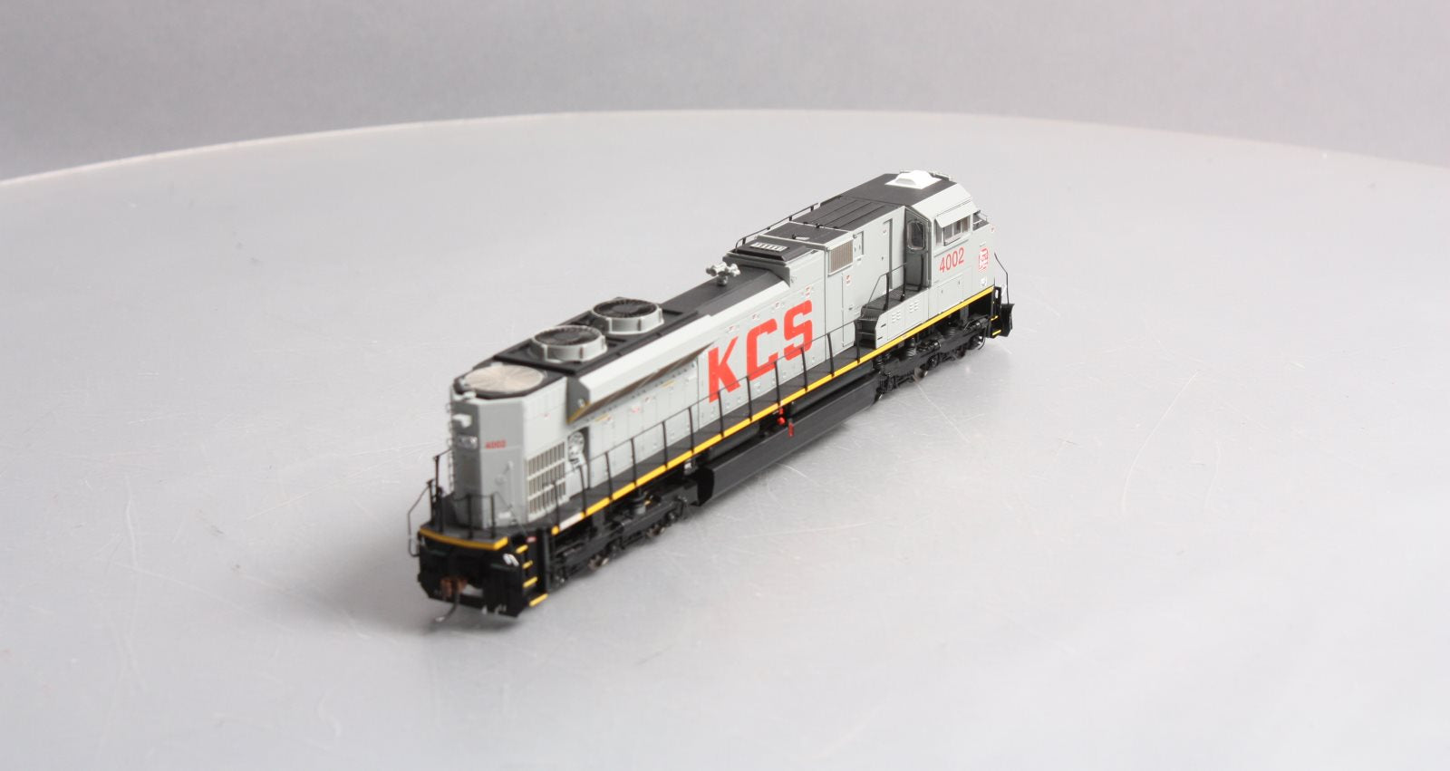 Athearn G68872 HO KCS SD70ACe Diesel Locomotive with DCC & Sound #4002