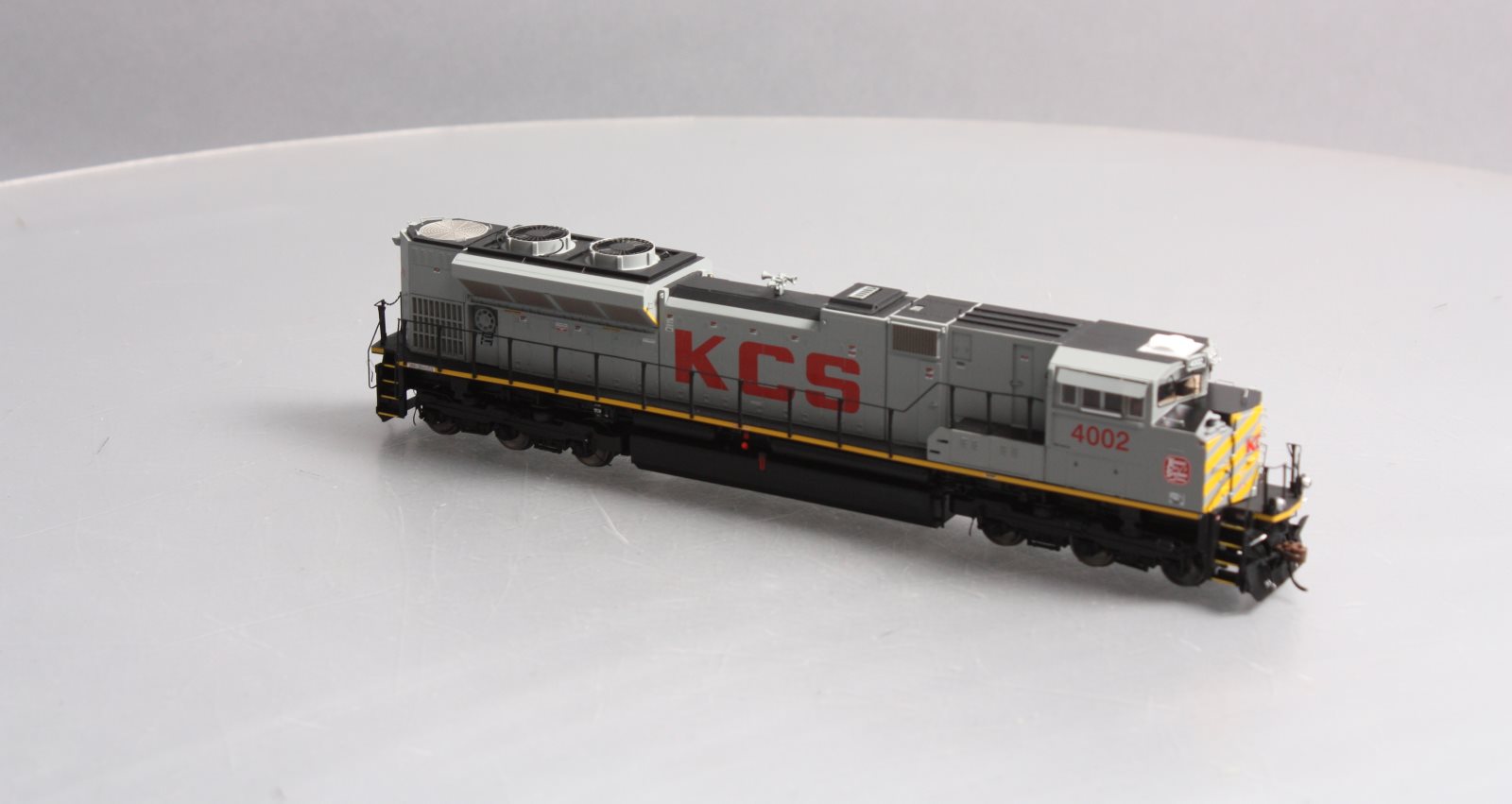 Athearn G68872 HO KCS SD70ACe Diesel Locomotive with DCC & Sound #4002