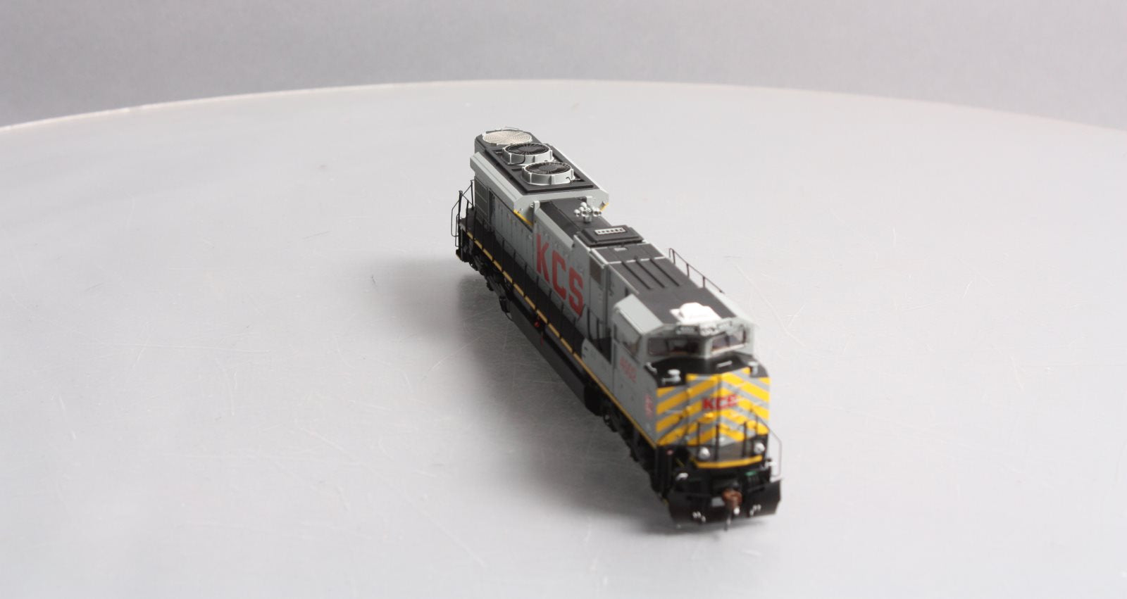 Athearn G68872 HO KCS SD70ACe Diesel Locomotive with DCC & Sound #4002