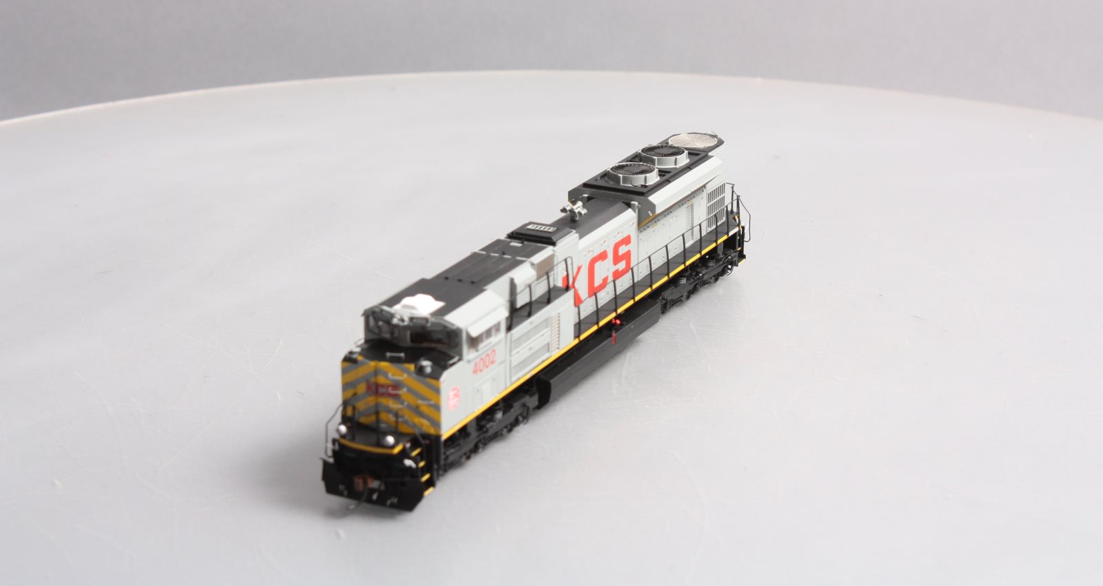 Athearn G68872 HO KCS SD70ACe Diesel Locomotive with DCC & Sound #4002