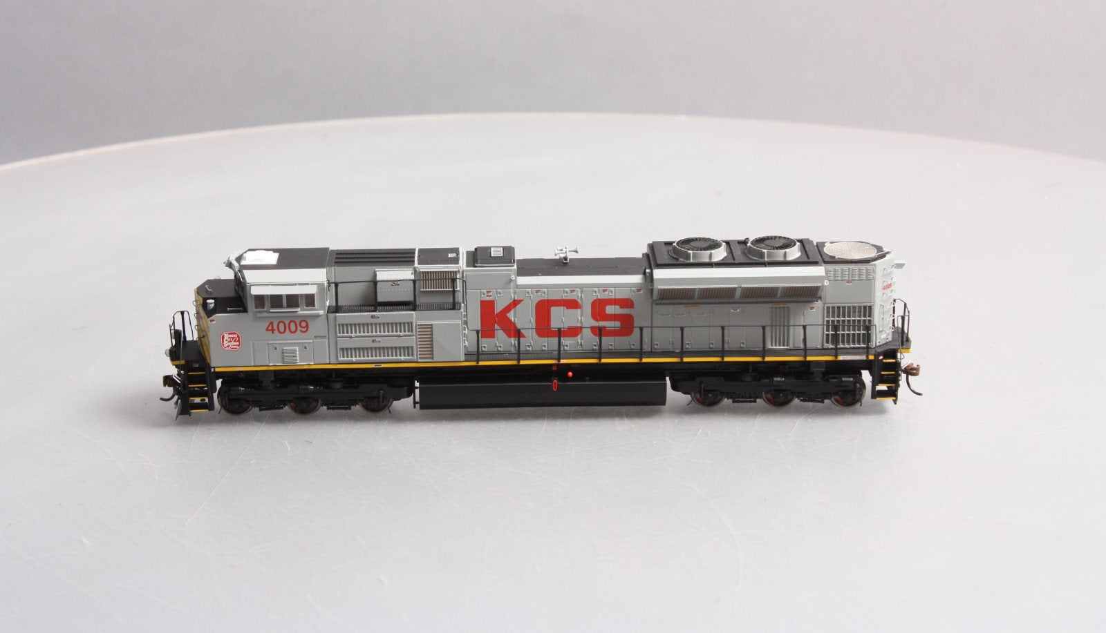 Athearn G68873 HO KCS SD70ACe Diesel Locomotive with DCC & Sound #4009