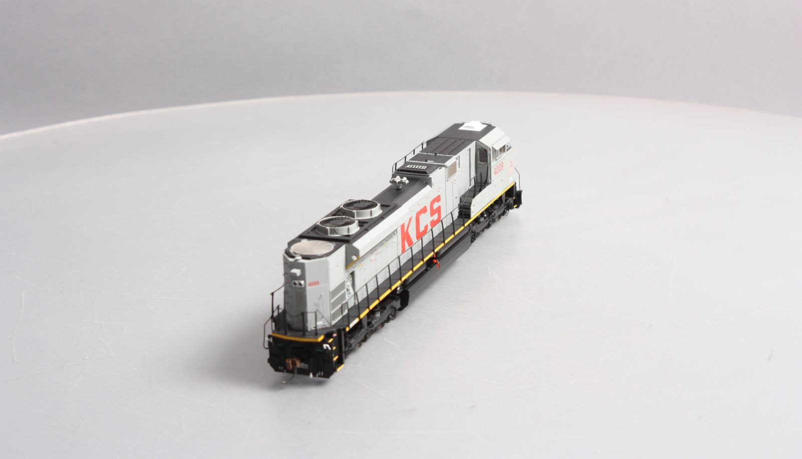 Athearn G68873 HO KCS SD70ACe Diesel Locomotive with DCC & Sound #4009