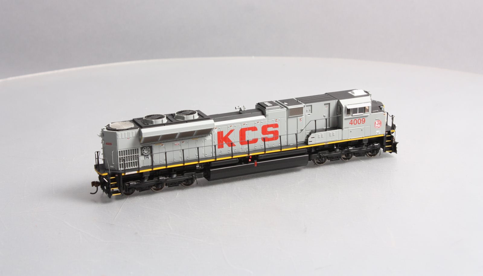 Athearn G68873 HO KCS SD70ACe Diesel Locomotive with DCC & Sound #4009