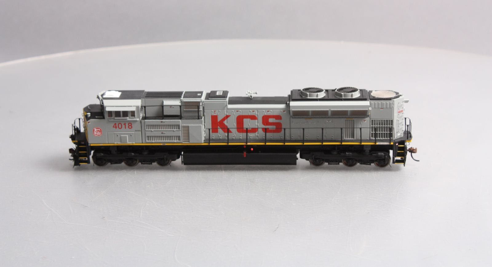 Athearn G68874 HO KCS SD70ACe Diesel Locomotive with DCC & Sound #4018