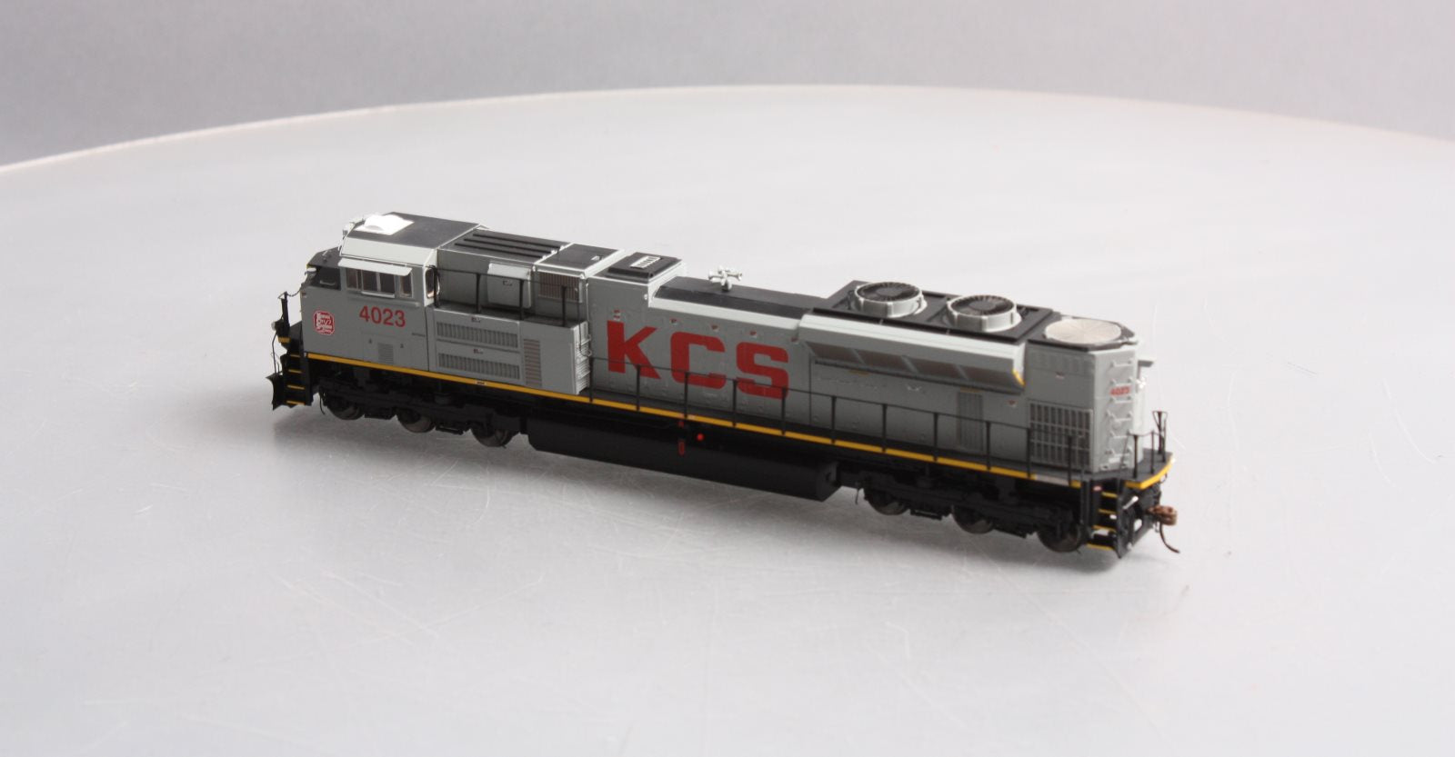 Athearn G68875 HO Scale KCS SD70ACe Diesel Locomotive #4023 w/DCC & Sound