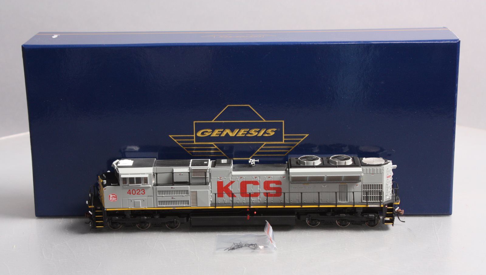 Athearn G68875 HO Scale KCS SD70ACe Diesel Locomotive #4023 w/DCC & Sound