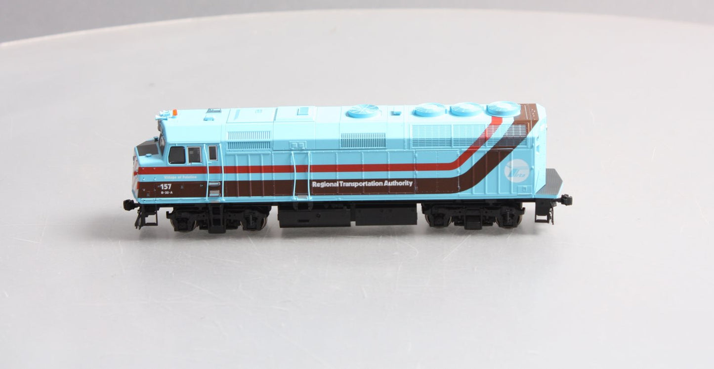 Kato 37-6562 HO Chicago RTA EMD F40PH Diesel Locomotive #157