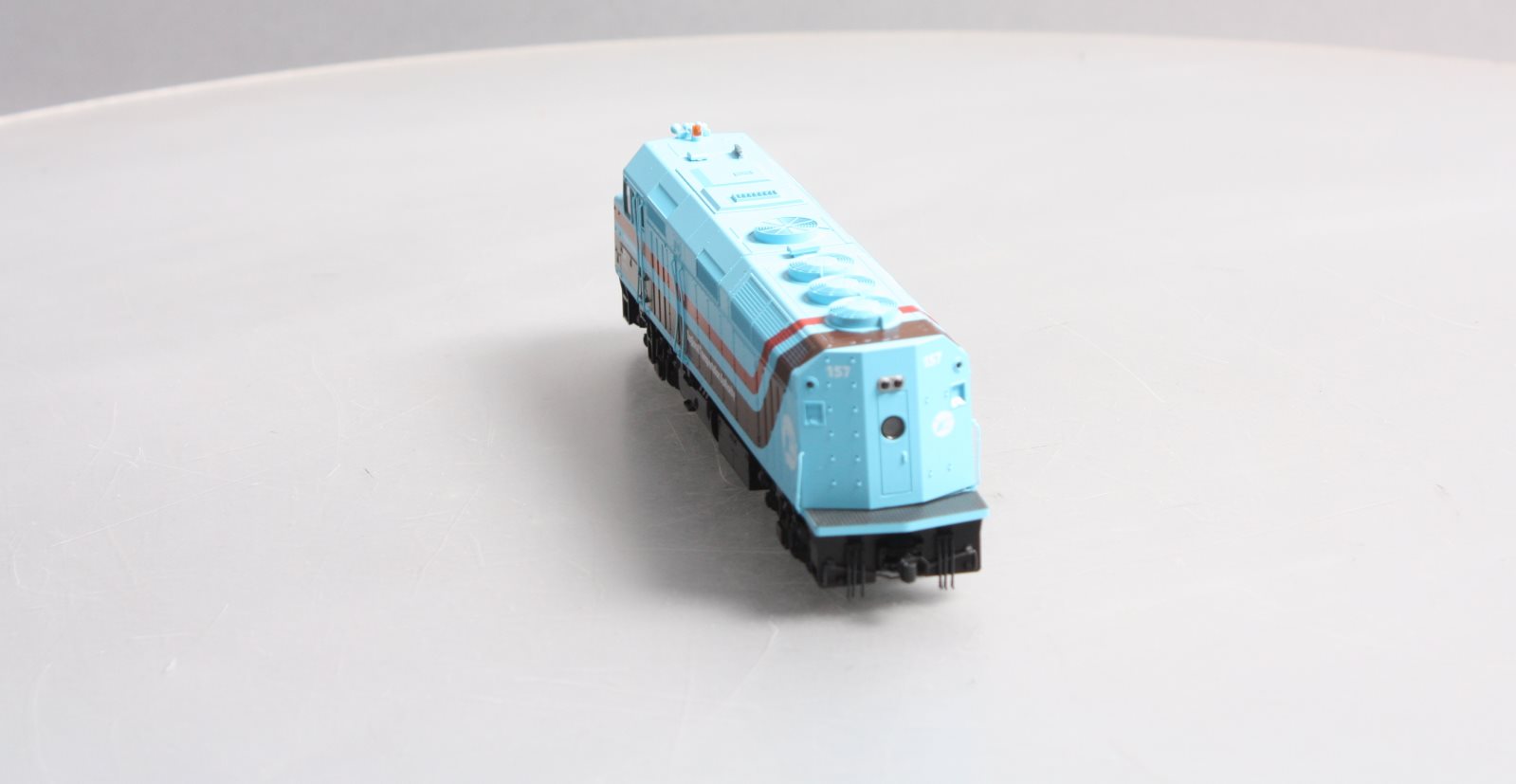 Kato 37-6562 HO Chicago RTA EMD F40PH Diesel Locomotive #157