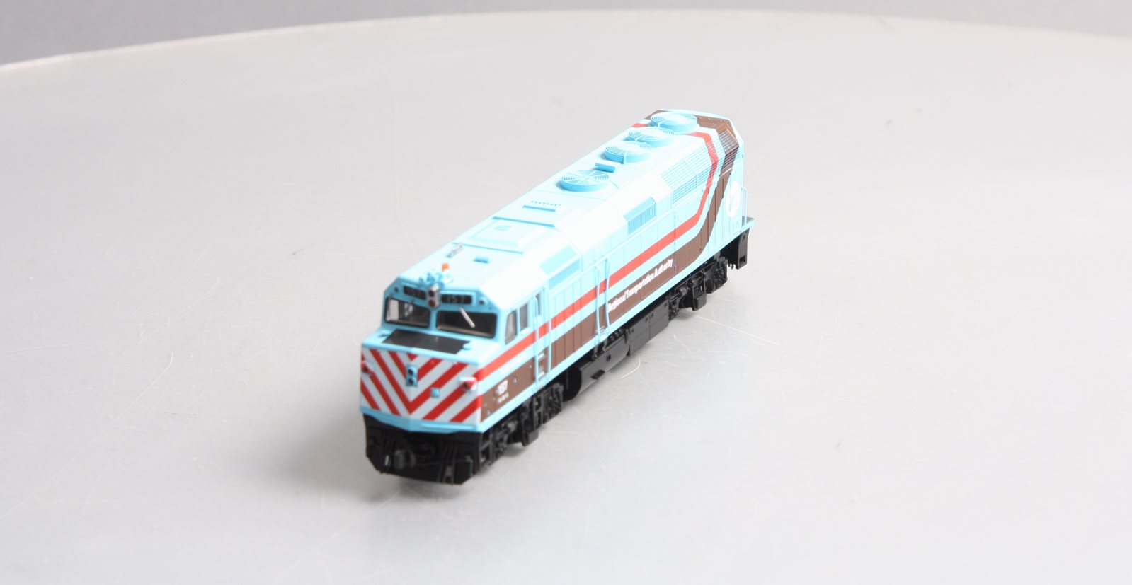 Kato 37-6562 HO Chicago RTA EMD F40PH Diesel Locomotive #157