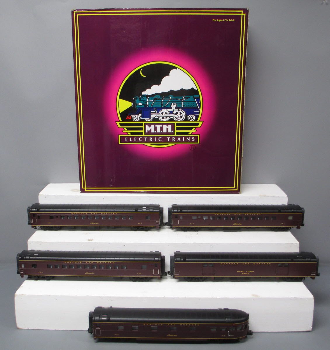 MTH 20-6514 O Gauge Norfolk & Western 70' Streamlined 5-Car Passenger Set LN/Box