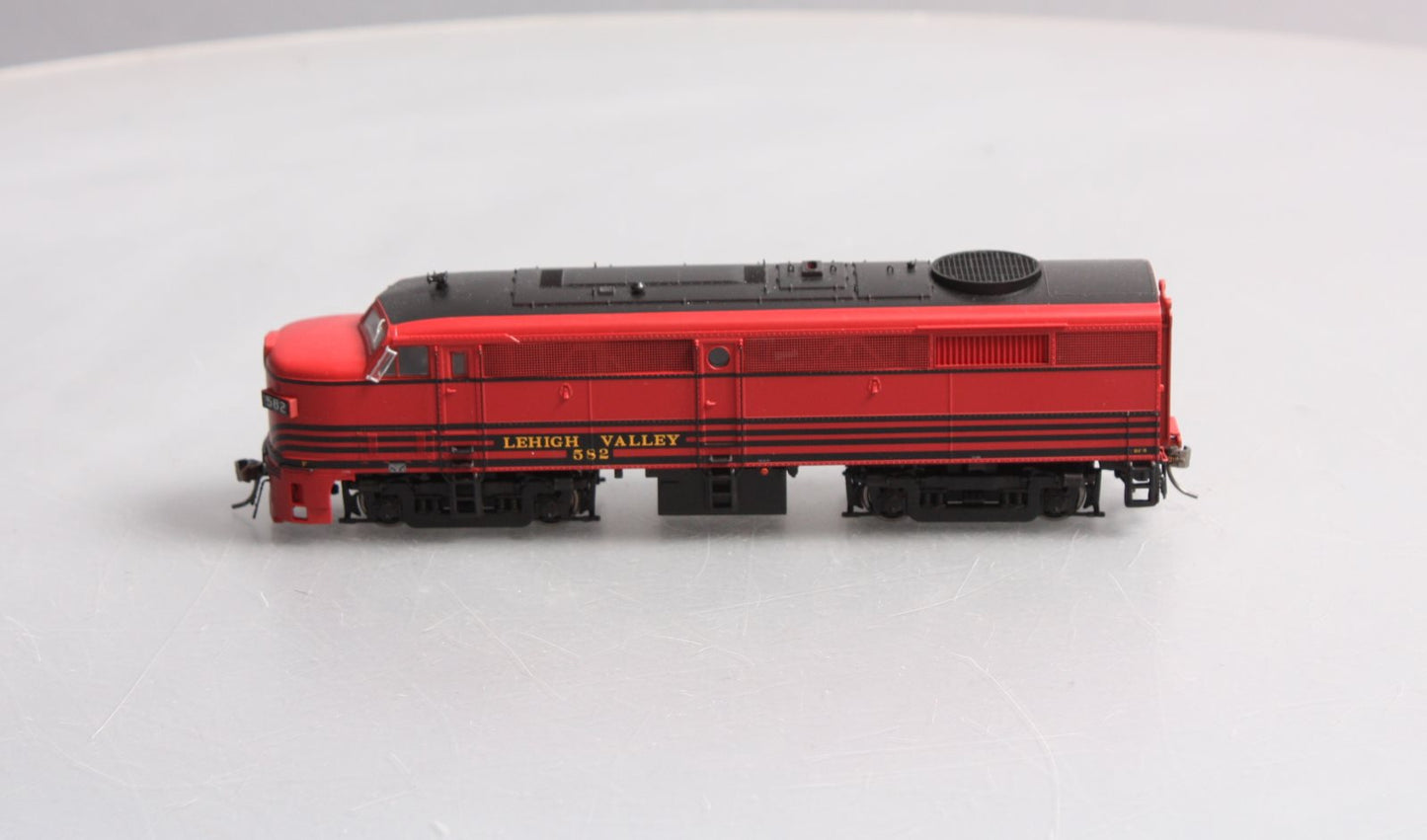 Rapido Trains 21036 HO Lehigh Valley ALCO FA-2 Diesel Loco Standard DC #582