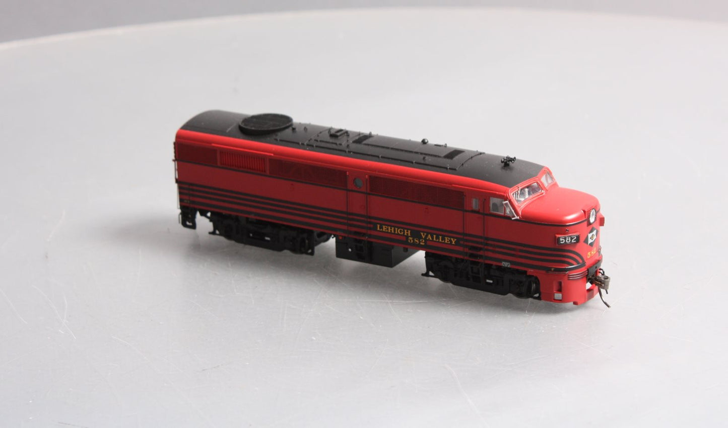 Rapido Trains 21036 HO Lehigh Valley ALCO FA-2 Diesel Loco Standard DC #582