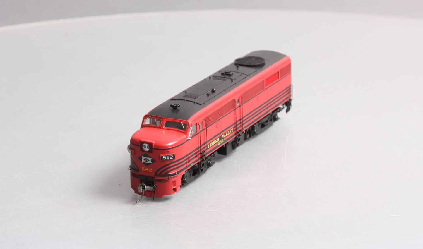 Rapido Trains 21036 HO Lehigh Valley ALCO FA-2 Diesel Loco Standard DC #582