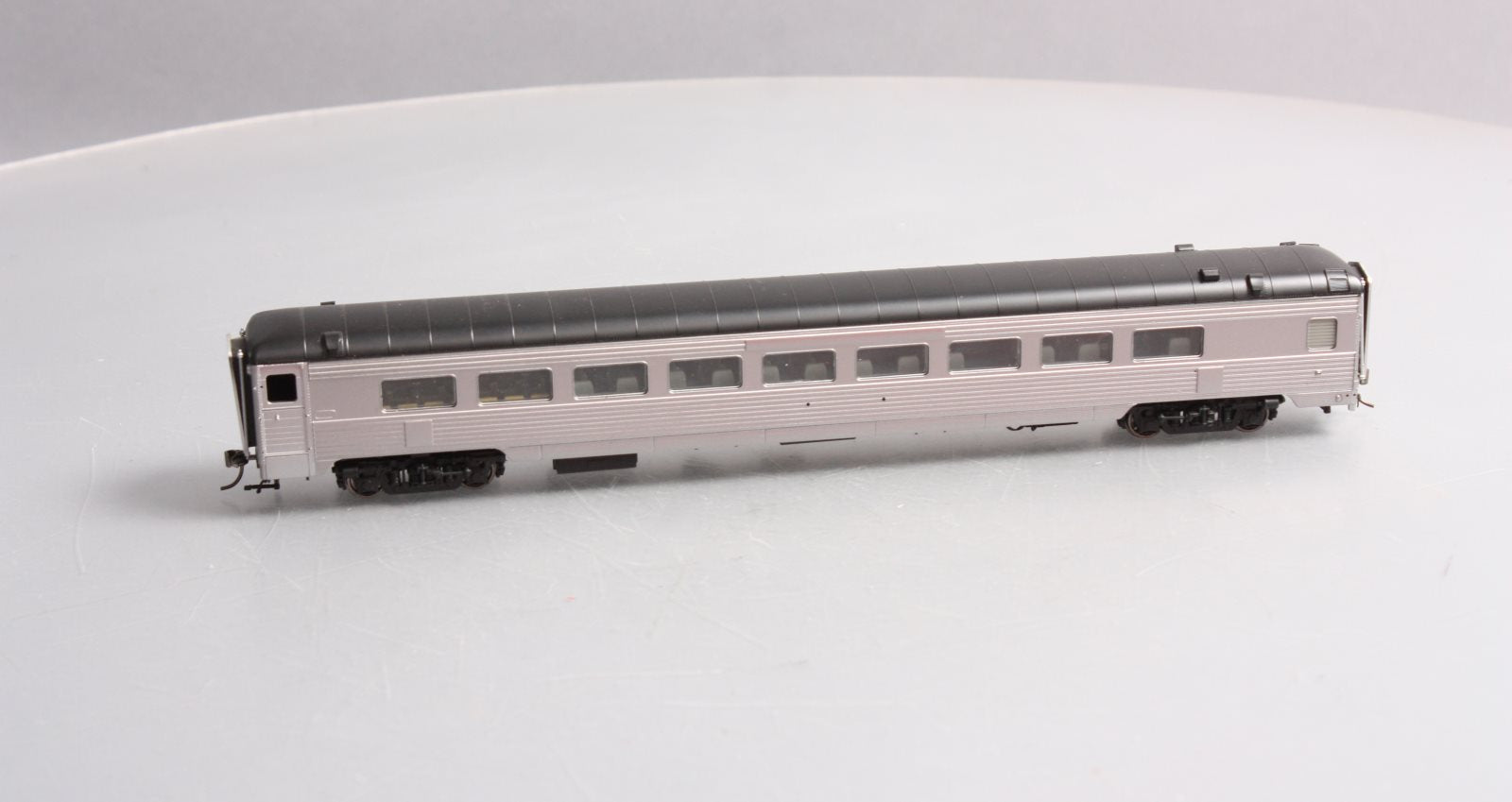 Rapido Trains 17198 HO Scale Unlettered 36-Seat Parlor Car