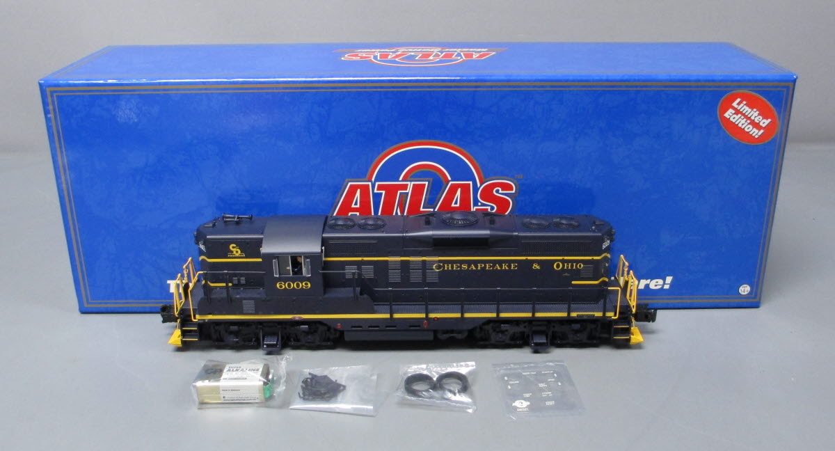 Atlas 1423-1 O Gauge C&O GP-9 Diesel Locomotive #6009 w/TMCC (3-Rail) LN/Box