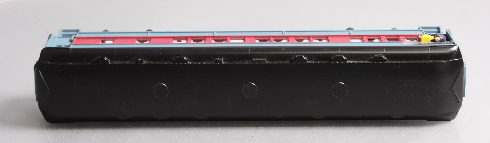 Lionel 6-36875 O Gauge Polar Express Coach with Conductor Announcements LN/Box