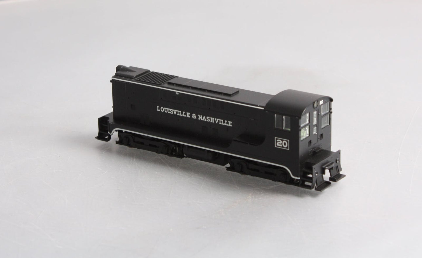 Stewart 4638 HO Louisville & Nashville Diesel Baldwin VO-660 #20 Phase II