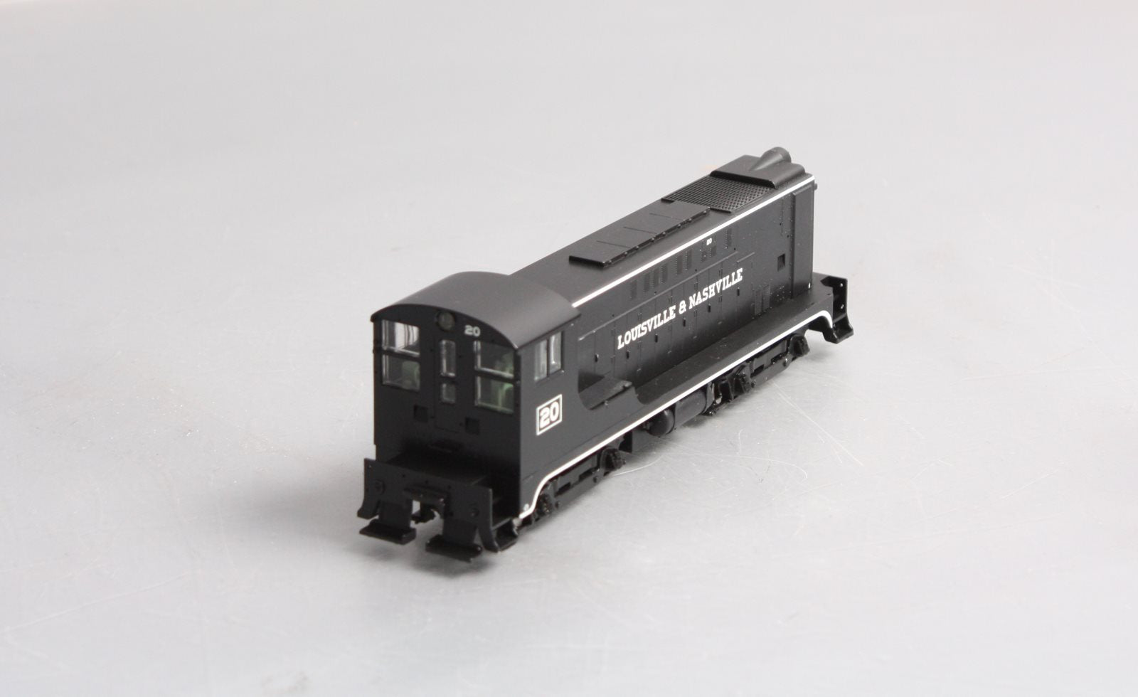 Stewart 4638 HO Louisville & Nashville Diesel Baldwin VO-660 #20 Phase II