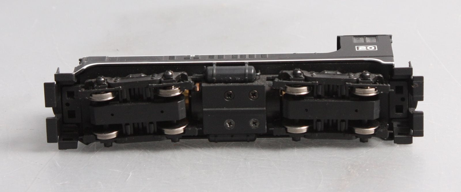 Stewart 4638 HO Louisville & Nashville Diesel Baldwin VO-660 #20 Phase II