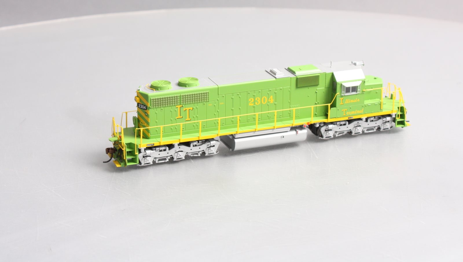 Athearn 98880 HO Illinois Terminal SD39 with DCC & Sound Ready to