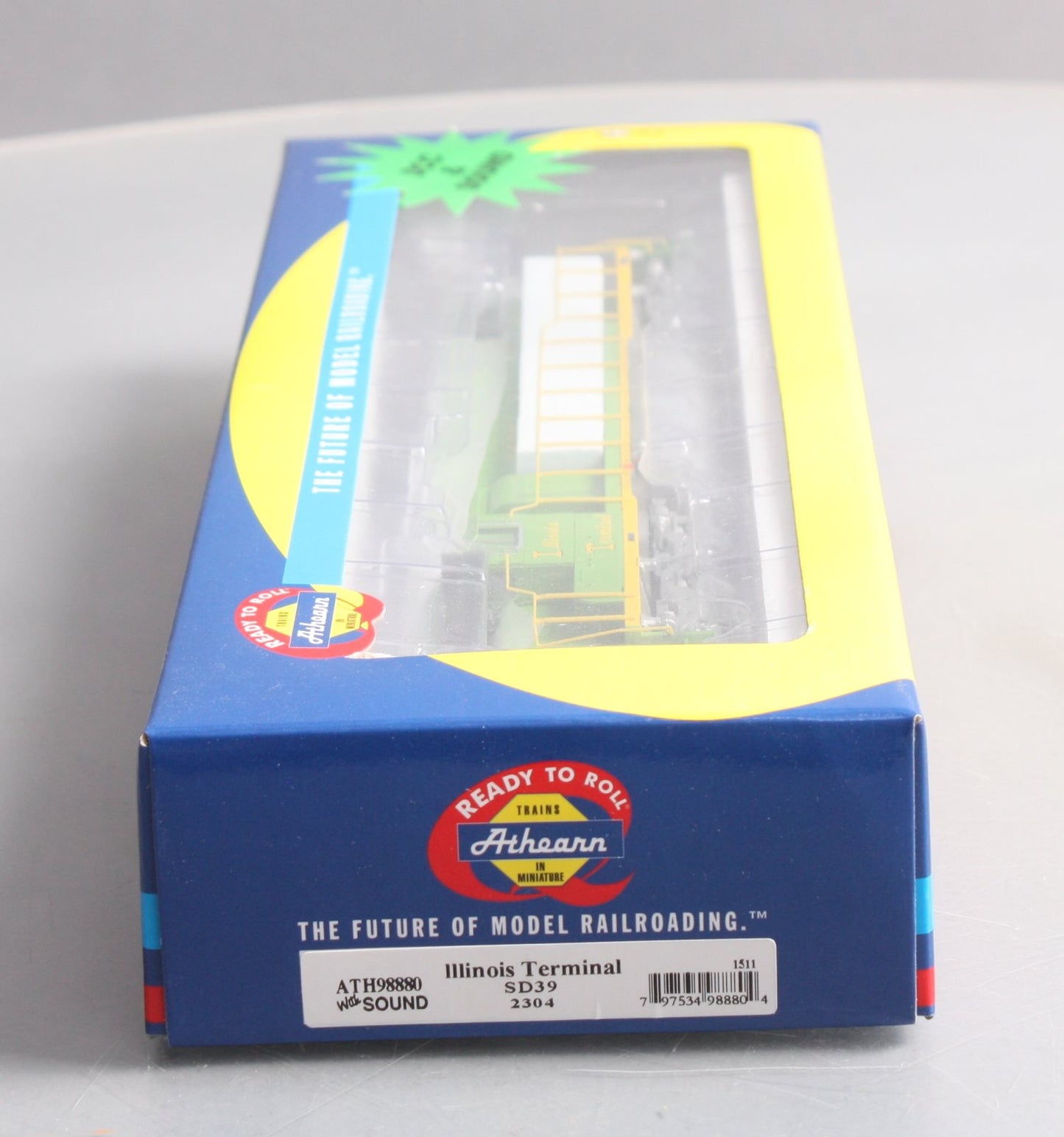 Athearn 98880 HO Illinois Terminal SD39 with DCC & Sound Ready to Run #2304