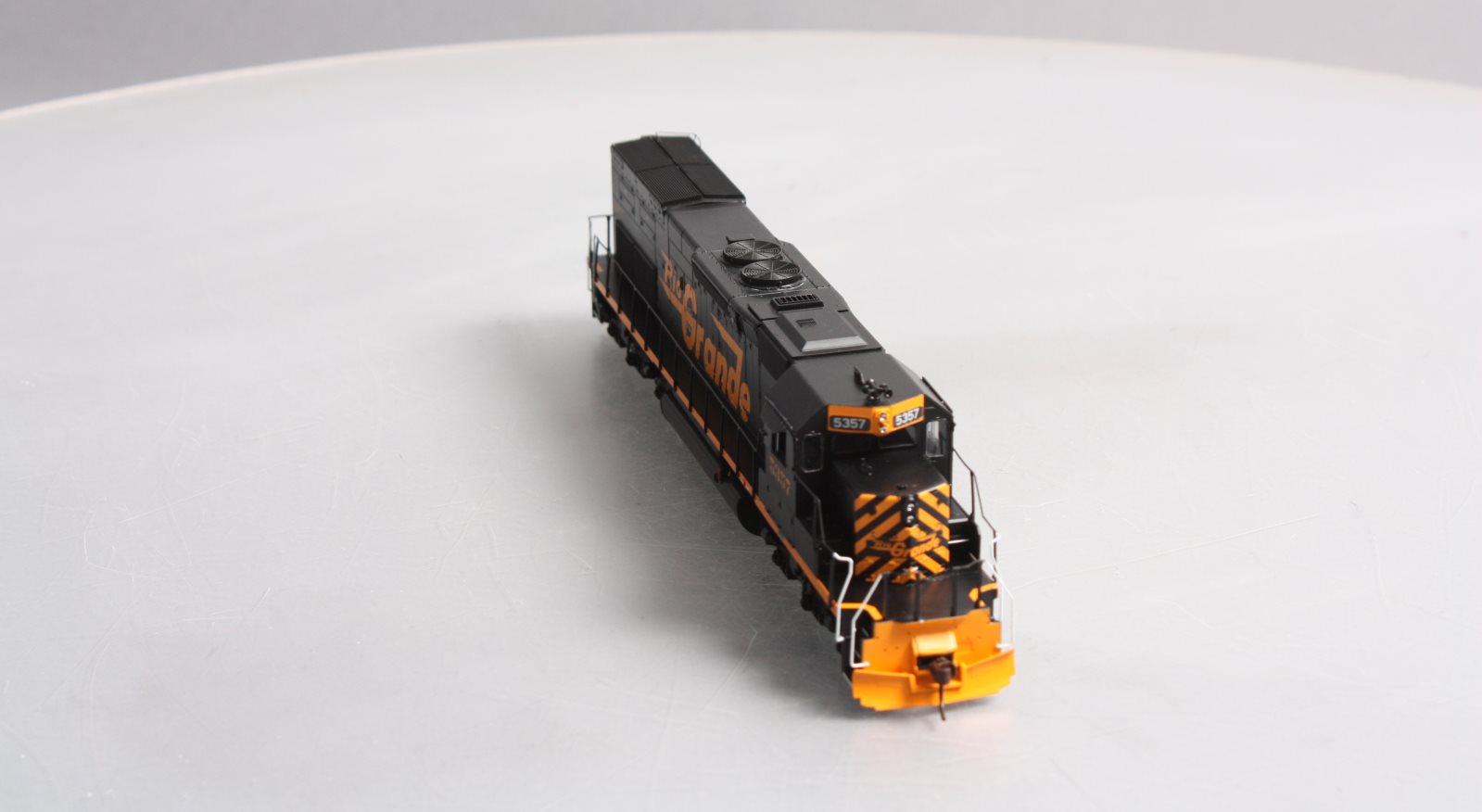Athearn 95107 HO Scale Rio Grande SD40T-2 Diesel Locomotive #5357 LN/Box