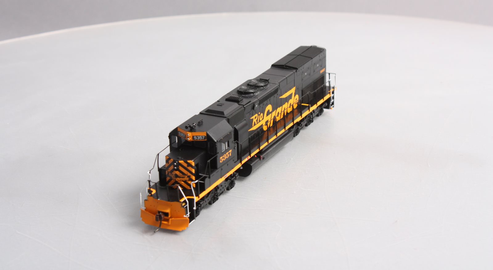 Athearn 95107 HO Scale Rio Grande SD40T-2 Diesel Locomotive #5357 LN/Box