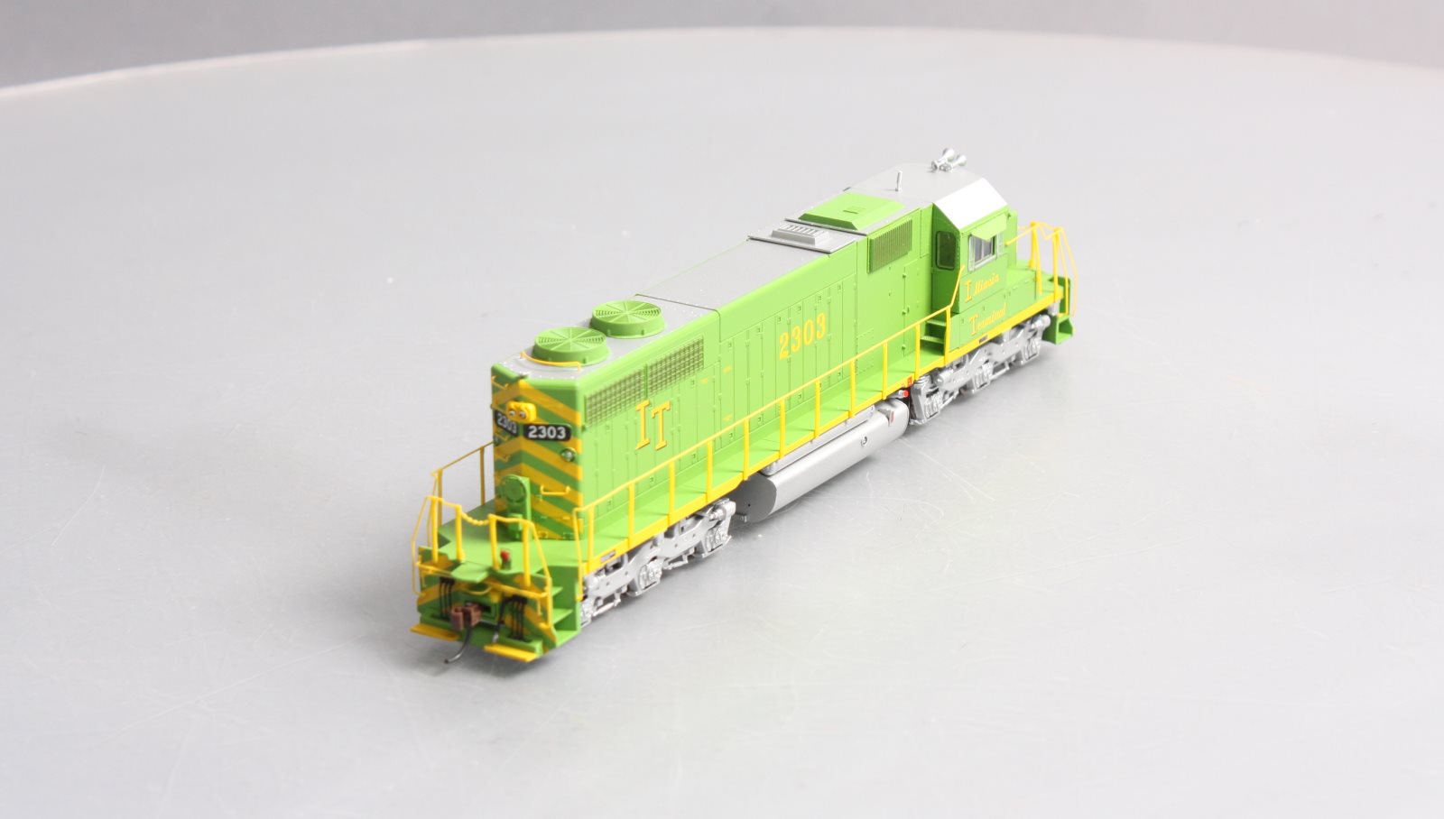 Athearn 98879 HO Illinois Terminal SD39 Diesel Locomotive #2303 w/Sound