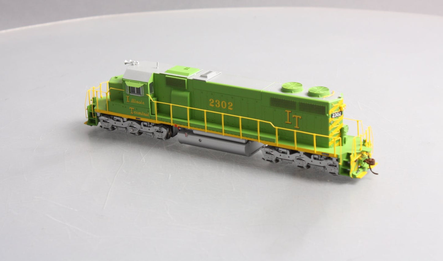 Athearn 98878 HO Scale Illinois Terminal SD39 Diesel Locomotive #2302