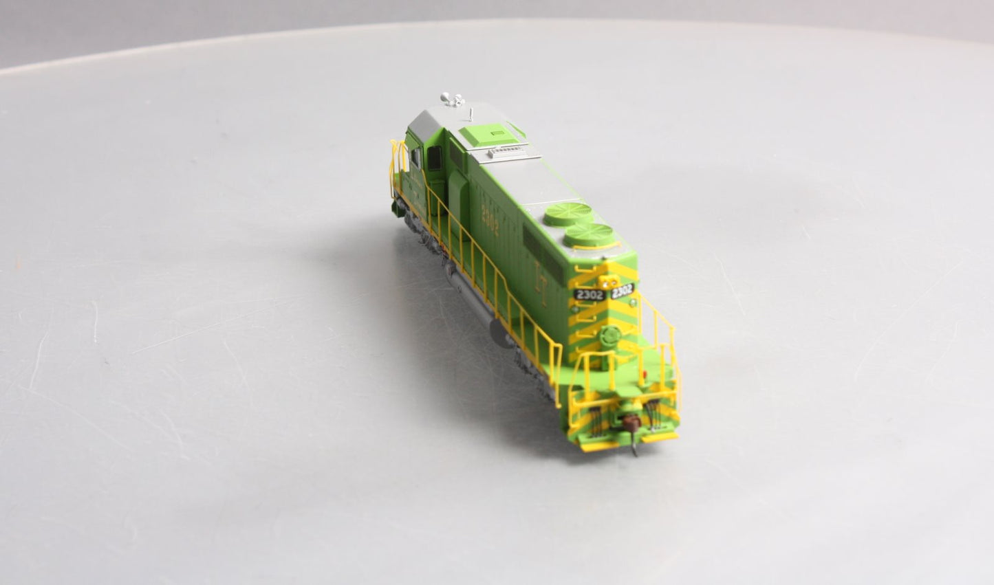 Athearn 98878 HO Scale Illinois Terminal SD39 Diesel Locomotive #2302