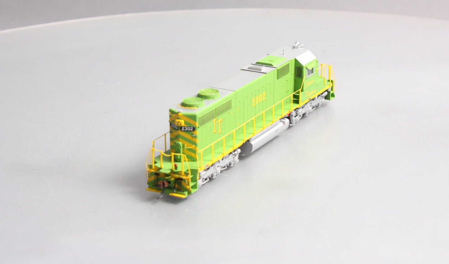 Athearn 98878 HO Scale Illinois Terminal SD39 Diesel Locomotive #2302