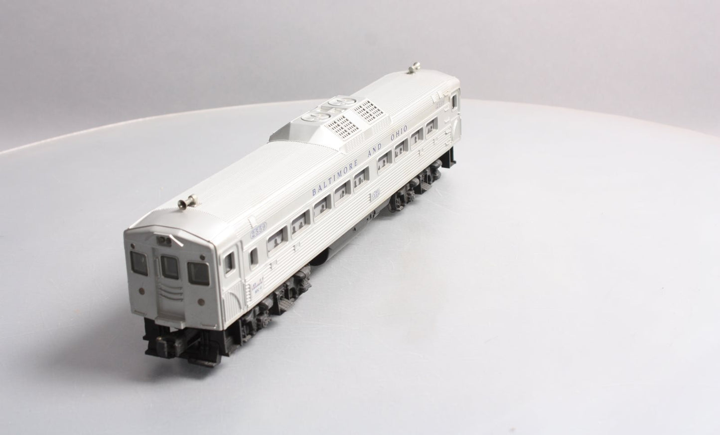 Lionel 2559 Vintage O Baltimore & Ohio RDC Non-Powered Passenger Car