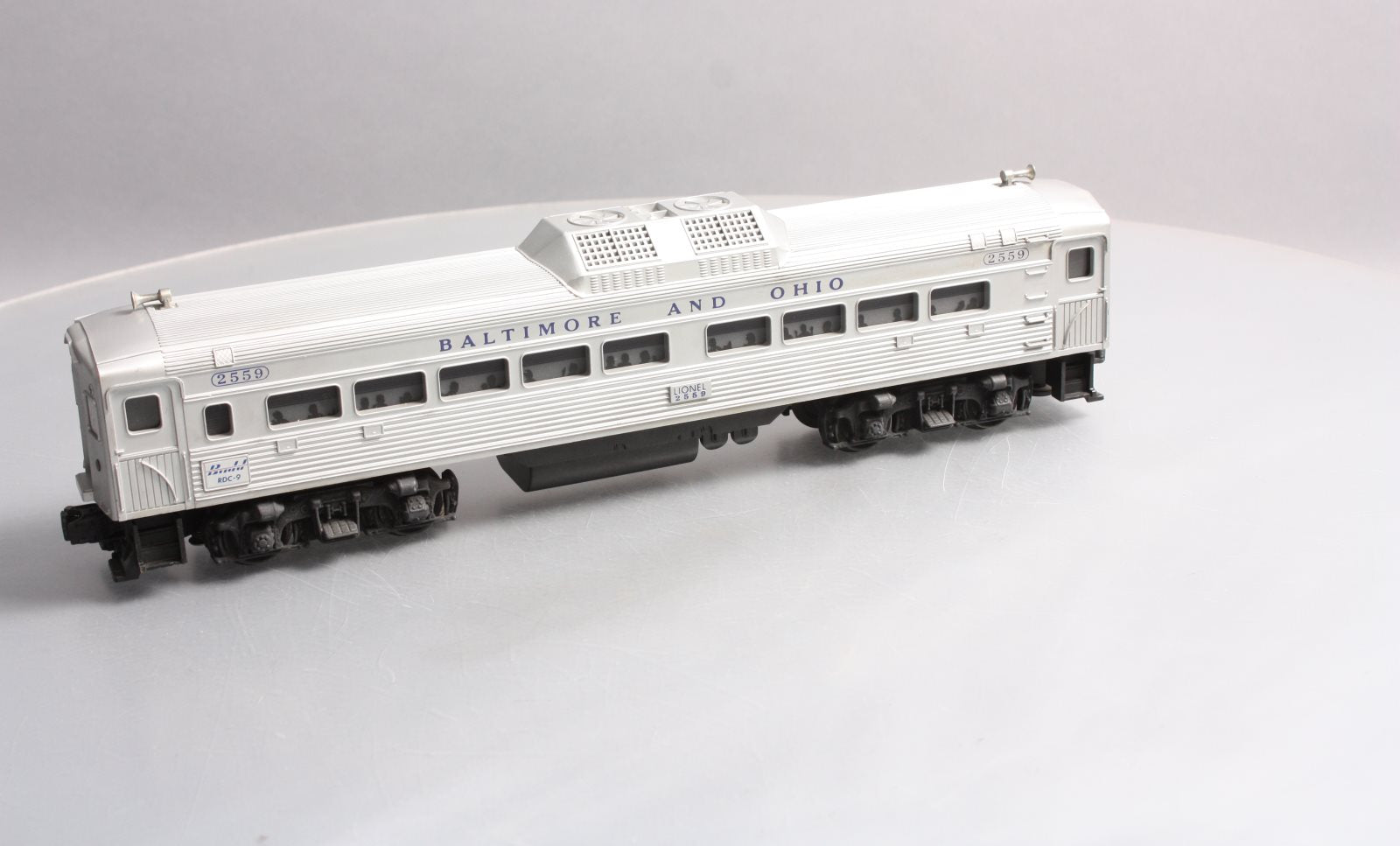 Lionel 2559 Vintage O Baltimore & Ohio RDC Non-Powered Passenger Car